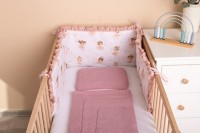 Różowy ochraniacz do łóżeczka