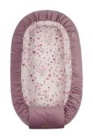 Kokon dla niemowlaka w kwiaty