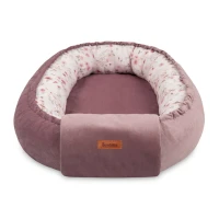 Kokon dla niemowlaka w kwiaty