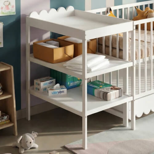 Drewniany przewijak wolnostojący